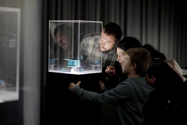 Public interaction during the opening of the exhibition at Goethe-Institut in Bucharest, November 2024. Photo Andreea Săsăran